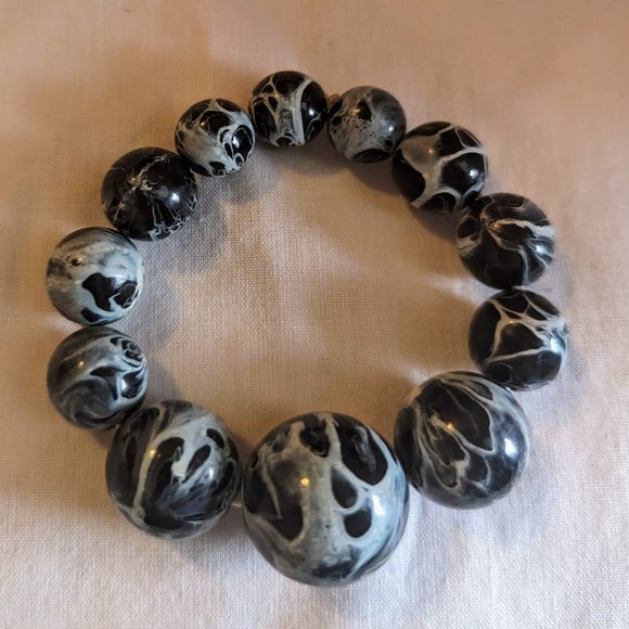 2/$10 Handmade Vintage Glass-Bead Stretch Bracelet - Picture 1 of 2